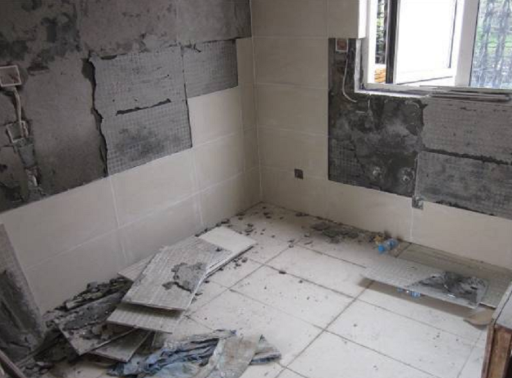 地板砖空鼓怎么办?(墙体瓷砖空鼓处理绝招)